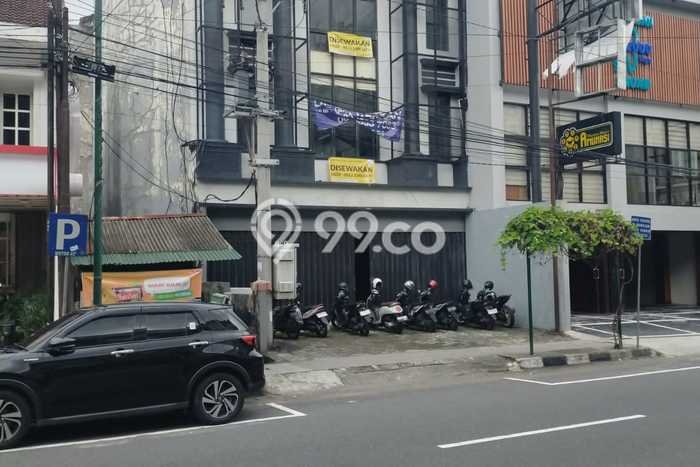 Komersial bagus disewakan di Gondokusuman Yogyakarta dengan LB 845m2 harga sewa terbaik Komersial bagus disewakan di Gondokusuman Yogyakarta dengan LB 845m2 harga sewa terbaik
