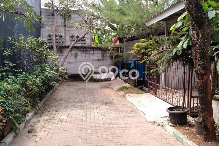 Hunian Cantik Modern Lb 150m2 di Serpong, Tangerang Selatan Hunian Cantik Modern Lb 150m2 di Serpong, Tangerang Selatan