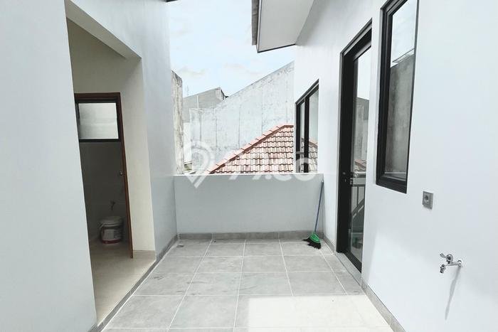 Hunian Mewah LB 200m2 Siap Pakai Desain Elegan di BSD Griya Loka, Tangerang Hunian Mewah LB 200m2 Siap Pakai Desain Elegan di BSD Griya Loka, Tangerang