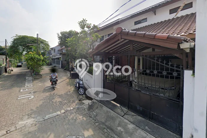 Rumah Elit Modern Tanpa Renovasi di Rempoa Tangerang Selatan Rumah Elit Modern Tanpa Renovasi di Rempoa Tangerang Selatan