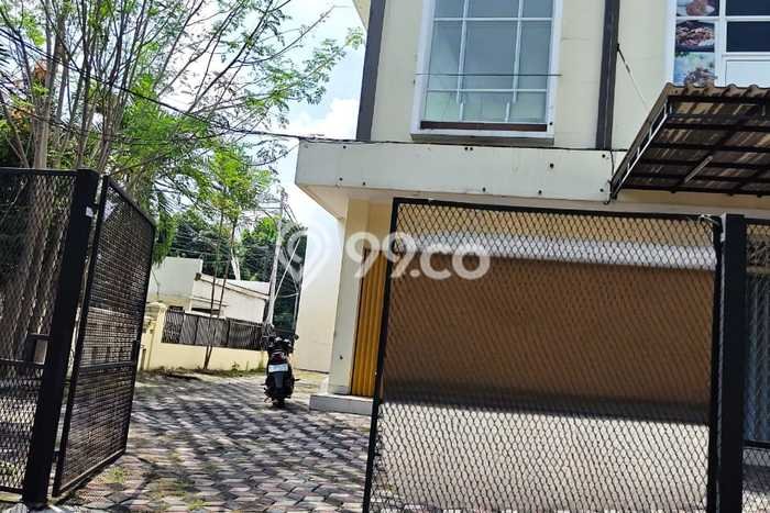 Ruko untuk Disewa di Pusat Jakarta Timur Luas Bangunan 56m2 Ruko untuk Disewa di Pusat Jakarta Timur Luas Bangunan 56m2
