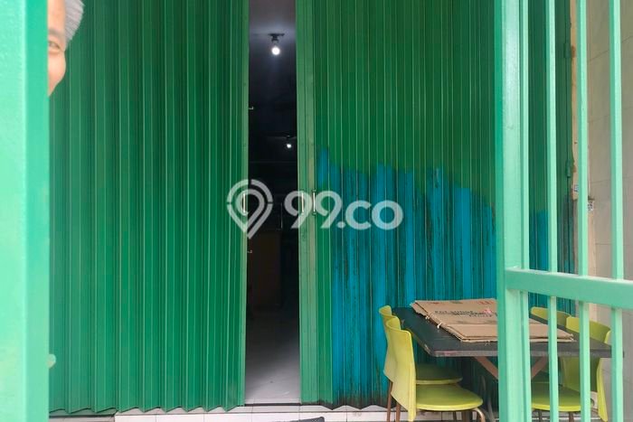 Ruko Dijual di Surabaya LT 77m2 & LB 231m2 Lokasi Terbaik! Ruko Dijual di Surabaya LT 77m2 & LB 231m2 Lokasi Terbaik!