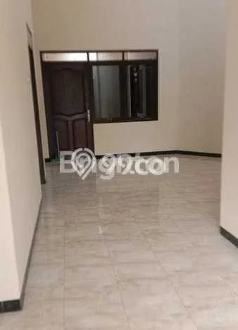 Rumah Asri area Rungkut, 2 KM, LT 144m2m² LB 144m2m² Rumah Asri area Rungkut, 2 KM, LT 144m2m² LB 144m2m²