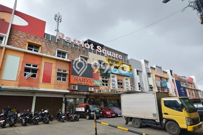 Dijual! Ruko di Kranji Bekasi LT 84m2 / LB 202m2 Kawasan Bisnis Dijual! Ruko di Kranji Bekasi LT 84m2 / LB 202m2 Kawasan Bisnis