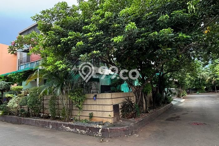 Siap Huni Rumah Mewah 6 Kamar di Duren Sawit Dekat ke Mana Saja Siap Huni Rumah Mewah 6 Kamar di Duren Sawit Dekat ke Mana Saja