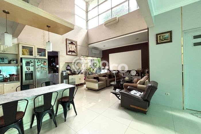 Siap Huni Rumah Mewah 6 Kamar di Duren Sawit Dekat ke Mana Saja Siap Huni Rumah Mewah 6 Kamar di Duren Sawit Dekat ke Mana Saja