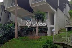 LOKASI STRATEGIS! Vila Kawasan Coblong, Dimensi 388m2m², Akses ke pusat kota LOKASI STRATEGIS! Vila Kawasan Coblong, Dimensi 388m2m², Akses ke pusat kota