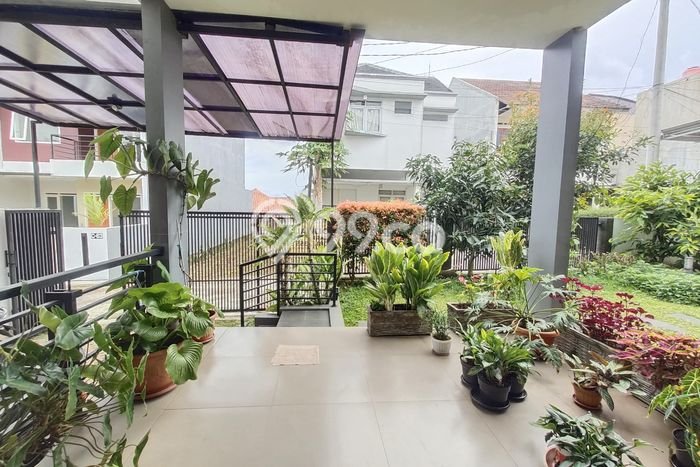 Rumah Terawat area , Bandung, Luas Tanah 399m2m², Luas Bangunan 250m2m² Rumah Terawat area , Bandung, Luas Tanah 399m2m², Luas Bangunan 250m2m²