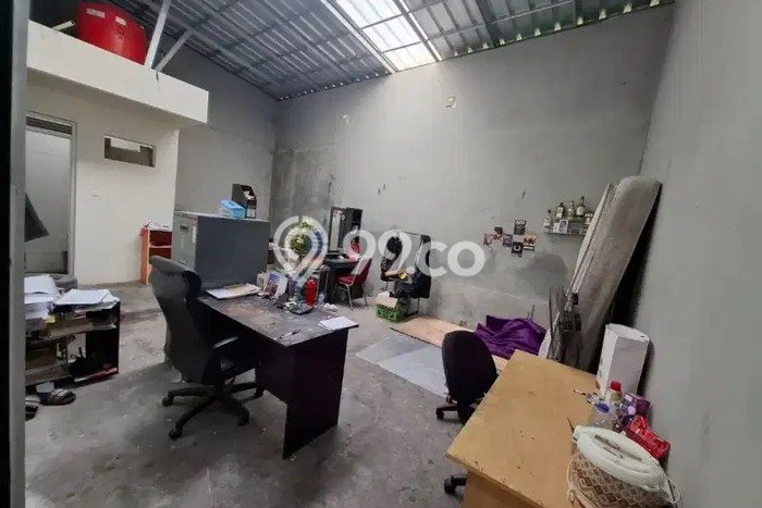 Gudang Kawasan Komersial Kawasan Kutawaringin, Luas 180m2m², Ramai Gudang Kawasan Komersial Kawasan Kutawaringin, Luas 180m2m², Ramai
