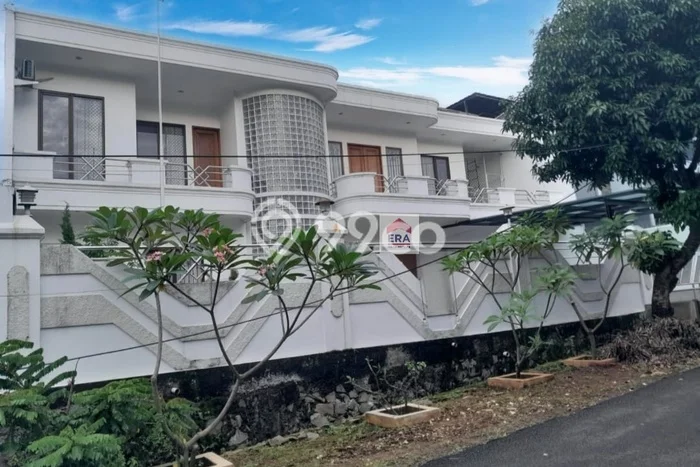 Jarang Ada! Rumah Sewa 4 Kamar Bagus Siap Huni Kav DKI Jarang Ada! Rumah Sewa 4 Kamar Bagus Siap Huni Kav DKI