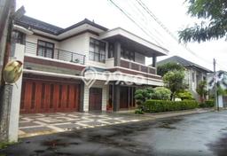 Rumah Elit Modern Tanpa Renovasi di Kemang Jakarta Selatan Rumah Elit Modern Tanpa Renovasi di Kemang Jakarta Selatan