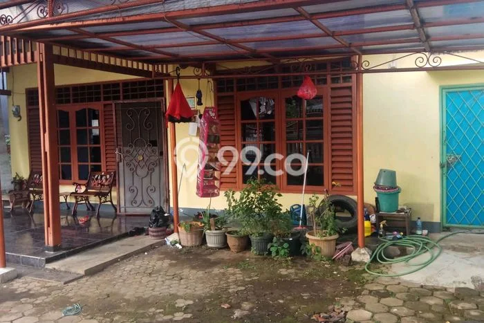 Jual Rumah Luas Elegan Dengan View Eksklusif di Lubang Buaya, Jakarta Timur Jual Rumah Luas Elegan Dengan View Eksklusif di Lubang Buaya, Jakarta Timur