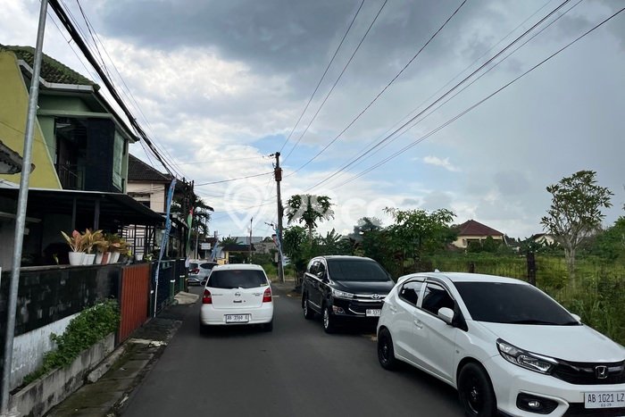 Dijual Rumah Strategis Bagus Punya 4 KT di Condong Catur Sleman SHM Dijual Rumah Strategis Bagus Punya 4 KT di Condong Catur Sleman SHM