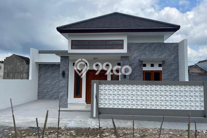 For Sale Rumah 3 Kamar Lokasi Ideal Bagus dan Strategis di Tegalrejo For Sale Rumah 3 Kamar Lokasi Ideal Bagus dan Strategis di Tegalrejo