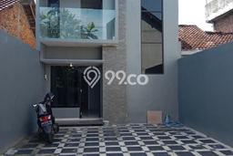 Jual Rumah Bagus Siap Huni LB 150m2 di Gondomanan, Yogyakarta Jual Rumah Bagus Siap Huni LB 150m2 di Gondomanan, Yogyakarta