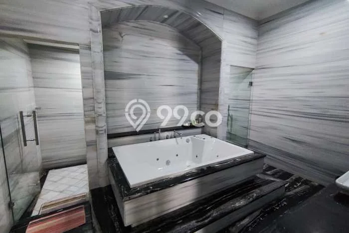 Ready to Use! Luxury House LT 504m2 Desain Modern di Summarecon Serpong Ready to Use! Luxury House LT 504m2 Desain Modern di Summarecon Serpong