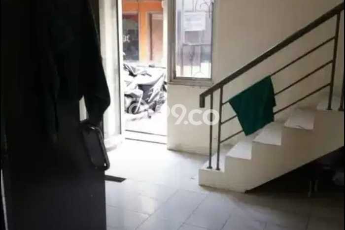 Ruko Bagus Dijual LB 140m2 Lokasi Strategis Tangerang Selatan Area Cocok untuk Berbisnis Ruko Bagus Dijual LB 140m2 Lokasi Strategis Tangerang Selatan Area Cocok untuk Berbisnis