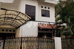 Disewakan Rumah Konsep Modern di Tebet Jakarta Selatan dengan 4 KT Disewakan Rumah Konsep Modern di Tebet Jakarta Selatan dengan 4 KT