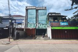 Unit Ruko Disewa Lokasi Tebet, Jakarta Selatan Spesifikasi Luas Bangunan 173m2 Unit Ruko Disewa Lokasi Tebet, Jakarta Selatan Spesifikasi Luas Bangunan 173m2