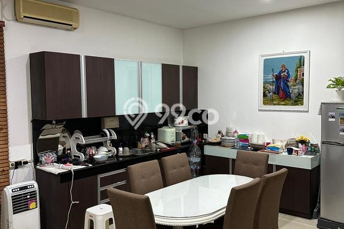Rumah Elit Modern Siap Huni di Pasteur Bandung Rumah Elit Modern Siap Huni di Pasteur Bandung