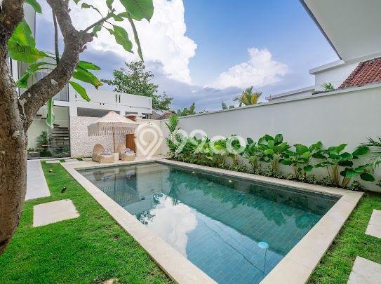 Vila Kawasan , Luas 400m2m², Posisi Strategis Vila Kawasan , Luas 400m2m², Posisi Strategis