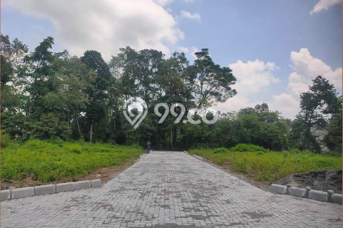 Lahan Strategis di Kalasan Dijual dengan Luas 119m2 Lahan Strategis di Kalasan Dijual dengan Luas 119m2