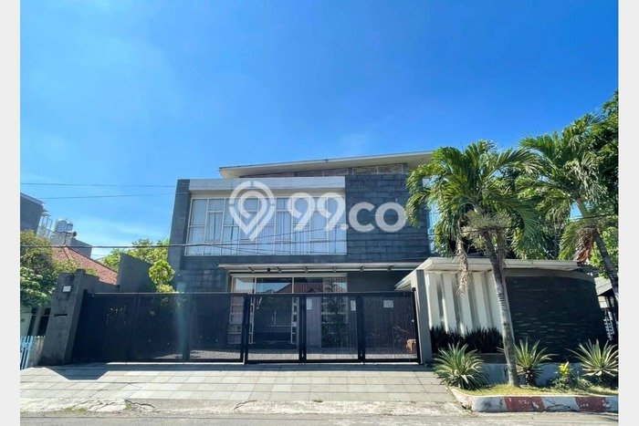 Rumah Mewah Siap Huni LT 423m2 di Gayungan, Surabaya Rumah Mewah Siap Huni LT 423m2 di Gayungan, Surabaya