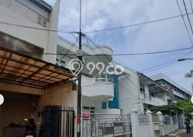 Siap Huni Hunian Elit 4 Kamar di Gambir Dekat ke Mana Pun Siap Huni Hunian Elit 4 Kamar di Gambir Dekat ke Mana Pun