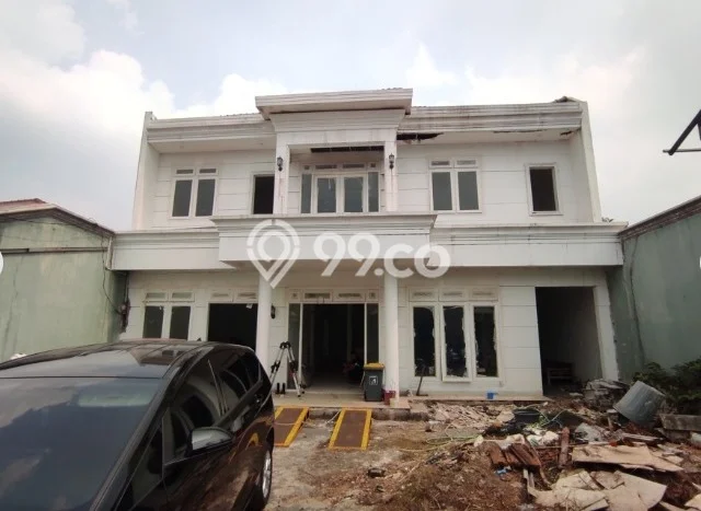 Jual Rumah Luas Elegan Dengan View Eksklusif di Lubang Buaya, Jakarta Timur Jual Rumah Luas Elegan Dengan View Eksklusif di Lubang Buaya, Jakarta Timur