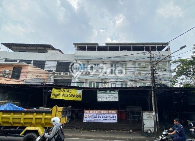 Unit Ruko Dijual di Jakarta Selatan LT 351m2 & LB 351m2 Unit Ruko Dijual di Jakarta Selatan LT 351m2 & LB 351m2