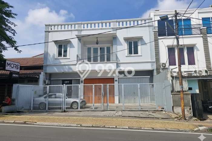 For Rent Ruko Kawasan , Luas 98m2m², Area Bisnis For Rent Ruko Kawasan , Luas 98m2m², Area Bisnis