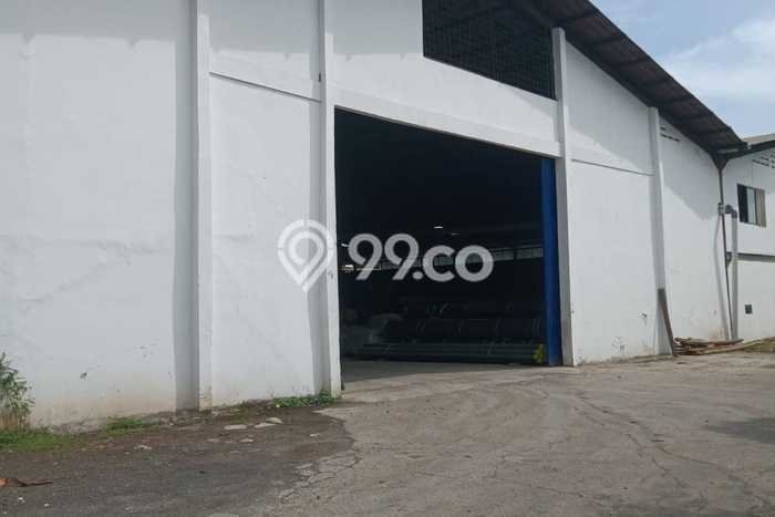 Unit Gudang Dijual di Jakarta Utara LT 4800m2 & LB 1320m2 Unit Gudang Dijual di Jakarta Utara LT 4800m2 & LB 1320m2
