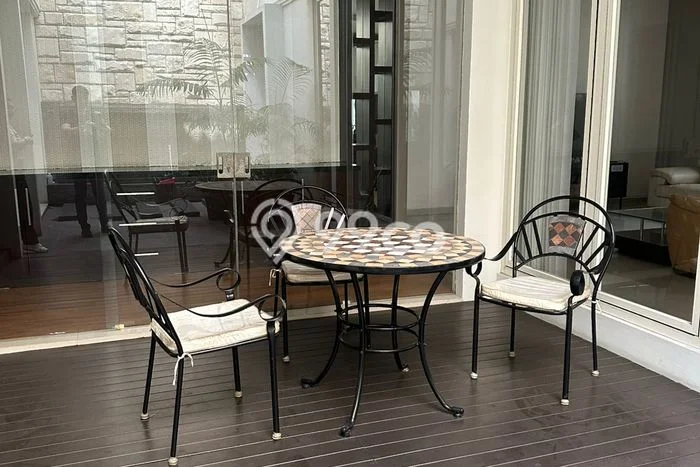 Disewakan Rumah Konsep Minimalis di Sukolilo Surabaya dengan 5 KT Disewakan Rumah Konsep Minimalis di Sukolilo Surabaya dengan 5 KT