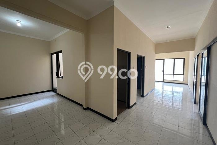 Rumah Strategis Minimalis Lb 160m2 di Tambaksari, Surabaya Rumah Strategis Minimalis Lb 160m2 di Tambaksari, Surabaya