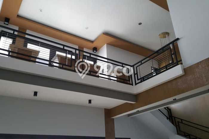 Hunian Mewah Dijual LT 400m2 di Wonocolo, Surabaya Hunian Mewah Dijual LT 400m2 di Wonocolo, Surabaya