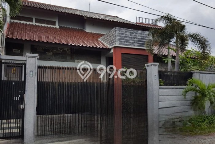 Hunian Mewah Dijual LT 400m2 di Wonocolo, Surabaya Hunian Mewah Dijual LT 400m2 di Wonocolo, Surabaya