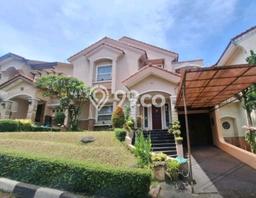Rumah di Coblong, Bandung, LT 349m2m² LB 350m2m² - JUAL CEPAT! Rumah di Coblong, Bandung, LT 349m2m² LB 350m2m² - JUAL CEPAT!