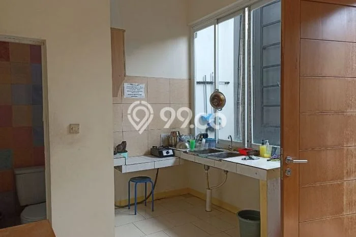 Dijual Kost 8 Kamar di Jakarta Barat untuk Investasi Anda Dijual Kost 8 Kamar di Jakarta Barat untuk Investasi Anda