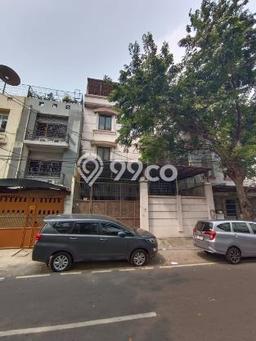 Ruko Dijual di Jakarta Pusat LT 223m2 & LB 513m2 Lokasi Terbaik! Ruko Dijual di Jakarta Pusat LT 223m2 & LB 513m2 Lokasi Terbaik!