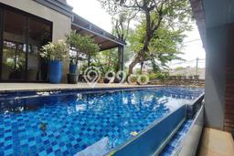 Rumah Mewah LB 599m2 Siap Huni Desain Elegan di Cipinang Melayu, Jakarta Timur Rumah Mewah LB 599m2 Siap Huni Desain Elegan di Cipinang Melayu, Jakarta Timur