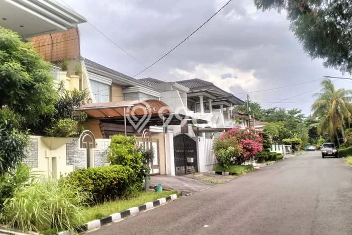 Rumah Elit LB 300m2 Siap Pakai Desain Elegan di Joglo, Jakarta Barat Rumah Elit LB 300m2 Siap Pakai Desain Elegan di Joglo, Jakarta Barat