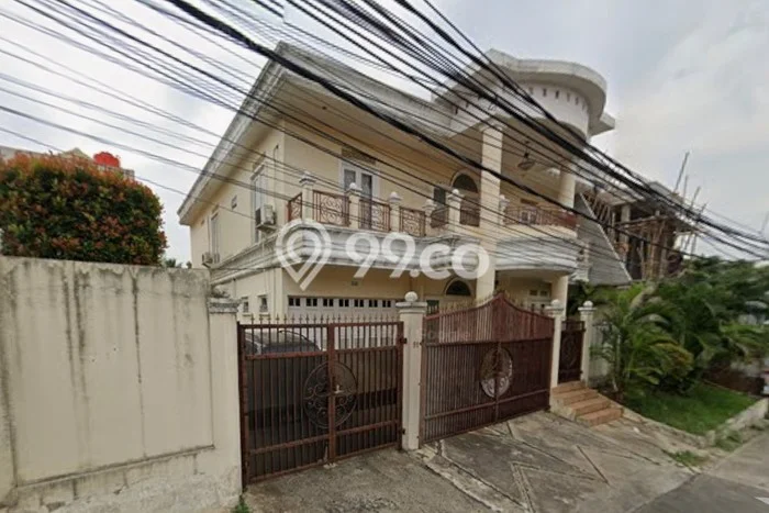Siap Huni Rumah Mewah 5 Kamar di Ciputat Timur Dekat ke Mana Pun Siap Huni Rumah Mewah 5 Kamar di Ciputat Timur Dekat ke Mana Pun
