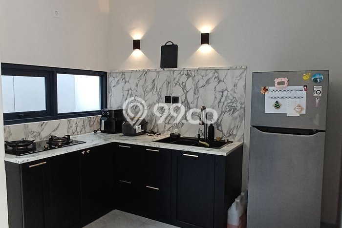 Rumah Mewah Dijual LT 84m2 di BSD, Tangerang Selatan Rumah Mewah Dijual LT 84m2 di BSD, Tangerang Selatan