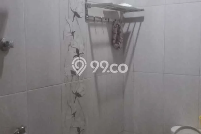 Peluang Investasi! Rumah Kost Dijual di Semarang Selatan, Semarang, 13 KT, 12 KM, Luas 315m2 Peluang Investasi! Rumah Kost Dijual di Semarang Selatan, Semarang, 13 KT, 12 KM, Luas 315m2