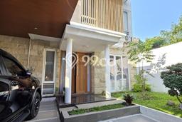 Rumah Strategis Modern Lb 140m2 di Mlati, Sleman Rumah Strategis Modern Lb 140m2 di Mlati, Sleman