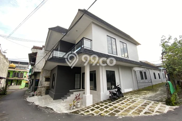 Unit Kost Dijual di Ngemplak dengan 16 Kamar Tidur & Luas Bangunan 300m2 Unit Kost Dijual di Ngemplak dengan 16 Kamar Tidur & Luas Bangunan 300m2