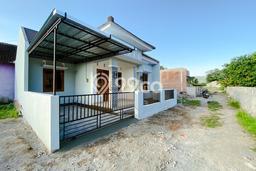 Rumah Modern Cantik 3 Kamar Bisa Langsung Pindah di Prambanan Rumah Modern Cantik 3 Kamar Bisa Langsung Pindah di Prambanan