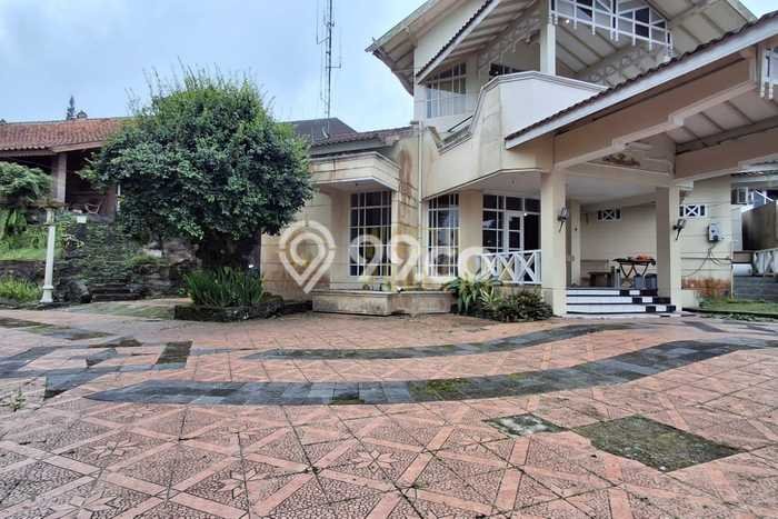 Vila Berkualitas Kawasan , Ukuran 1300m2m², Lingkungan Asri dan aman Vila Berkualitas Kawasan , Ukuran 1300m2m², Lingkungan Asri dan aman