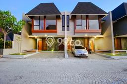 PROPERTI PILIHAN! Rumah area Maguwoharjo, LT 130m2m² LB 126m2m² PROPERTI PILIHAN! Rumah area Maguwoharjo, LT 130m2m² LB 126m2m²