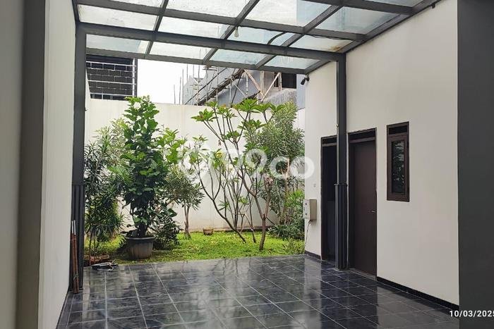 Dijual Rumah Luas Elegan Dengan View Cantik di Mekar Wangi, Bandung Dijual Rumah Luas Elegan Dengan View Cantik di Mekar Wangi, Bandung